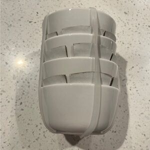 New Threshold. Set 4. Mini Bowls. White kitchen. Sauce bowls